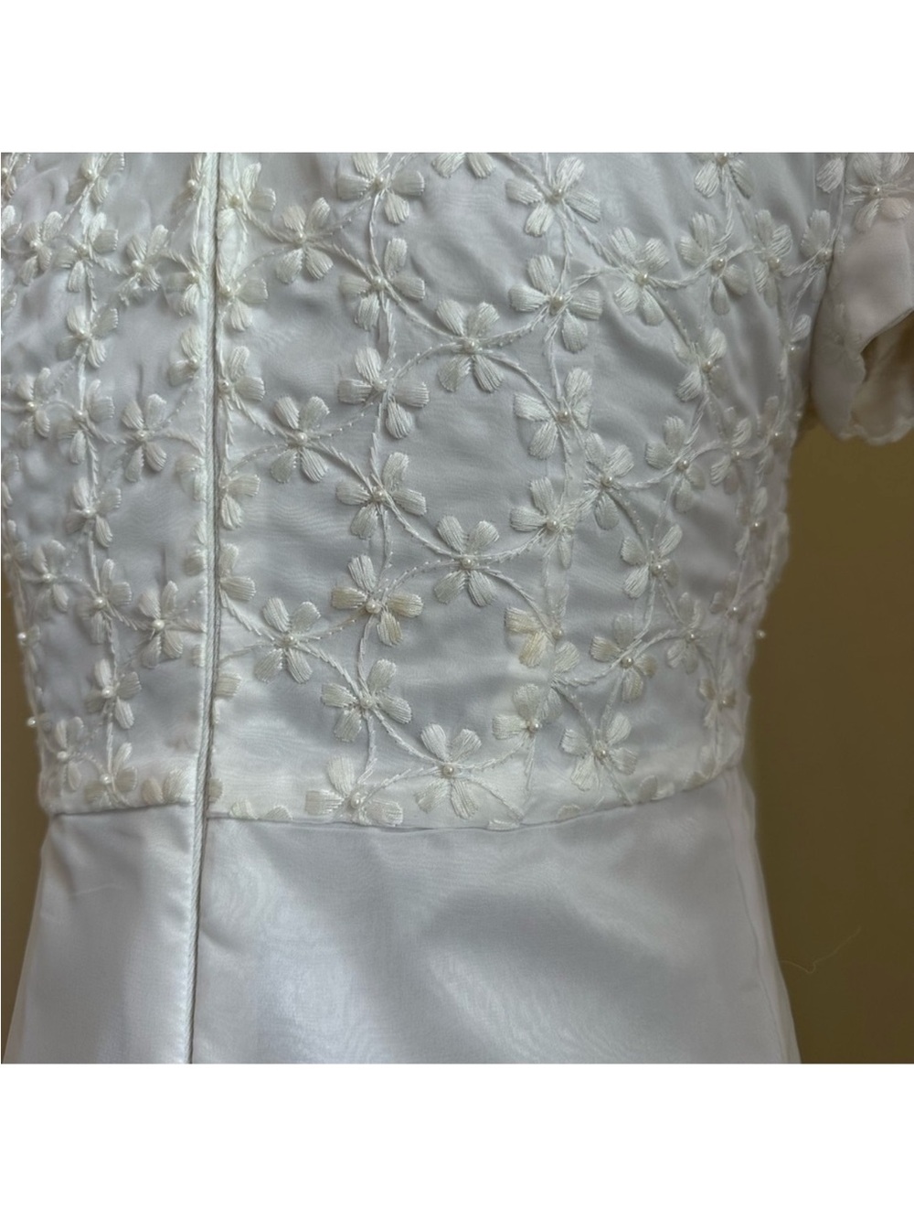 Vintage 90s Dress. Boho White Floral Classic Empire Waist. Wedding Dress - Picture 7 of 13